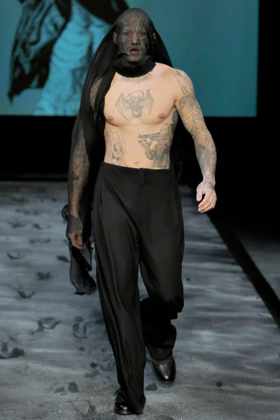 Look 27